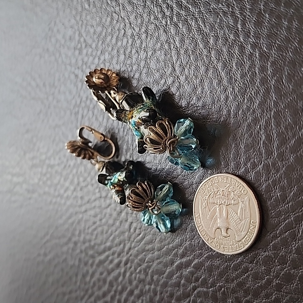 VTG clip on earrings - Picture 9 of 9